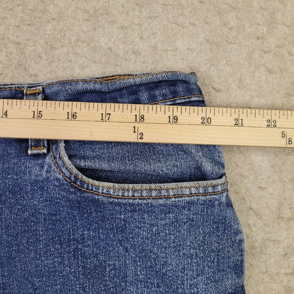 Vintage Levis 550 Jeans Mens 40x28 Medium Wash Baggy Made In USA Faded 90s